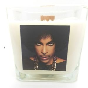 Prince Soy Candle Coconut lime scent wood wick